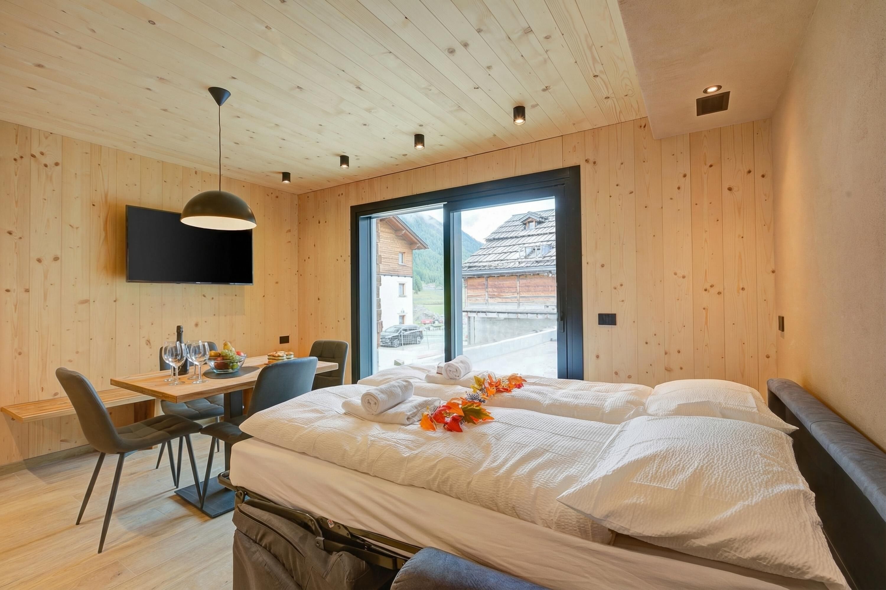 1 bedroom, WiFi, bed sheets