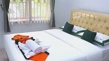 Free WiFi, bed sheets