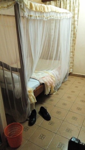 Standard Single Room, City View | Free WiFi, bed sheets - Maghonyi Hotel Voi (Voi)