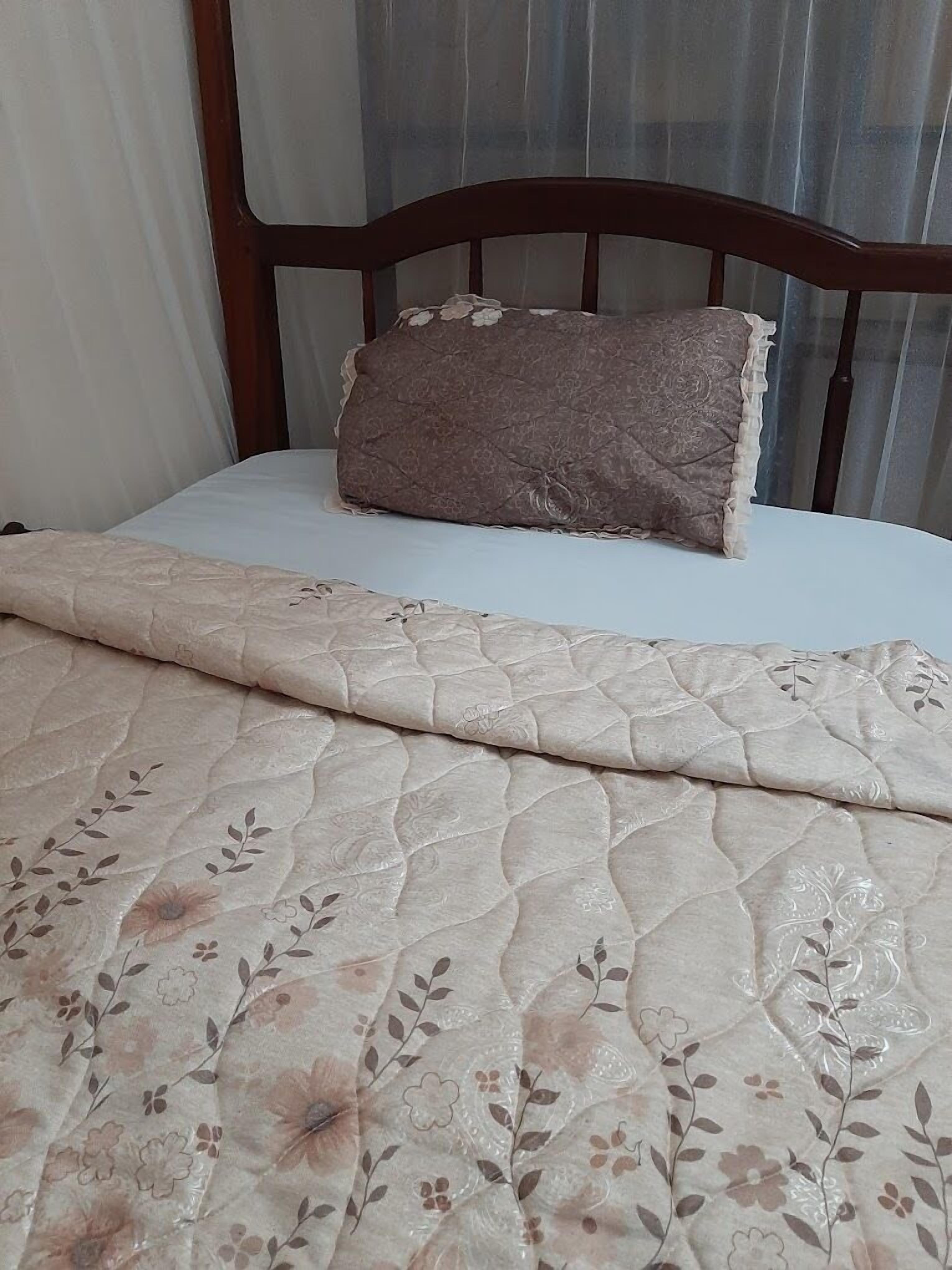 Wifi gratis y ropa de cama