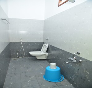 Shower, free toiletries, towels, soap