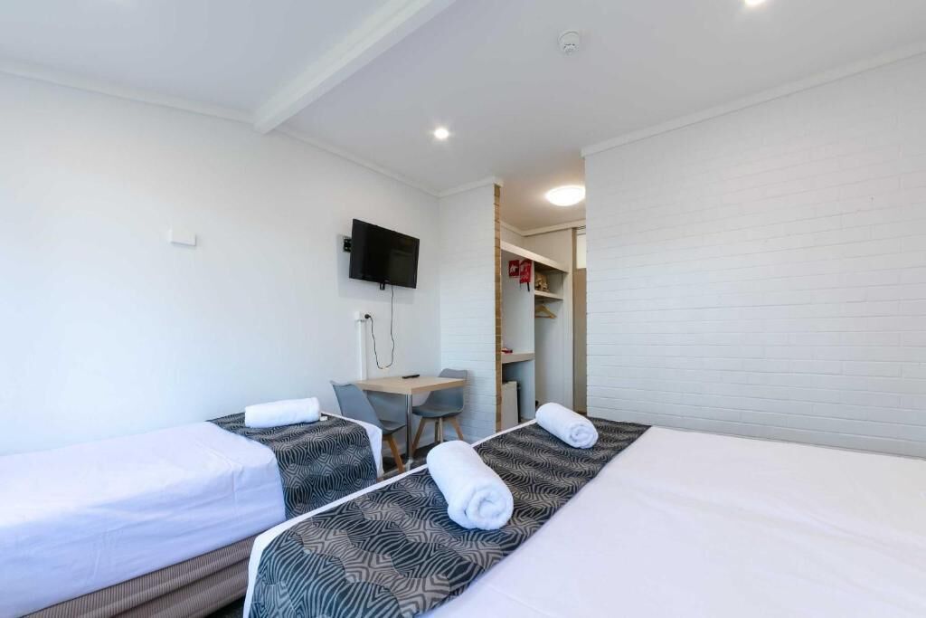 Triple Room, Multiple Beds, Non Smoking