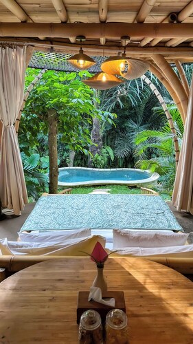 Wahem Luanan- Eco Bamboo Home Ubud Bali, River View