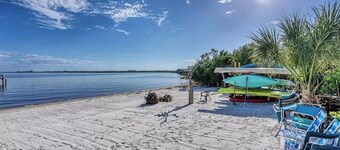 Sweet Water Stay - 2 bedroom, 2 bath, condo renewly remodeled with heated pool!