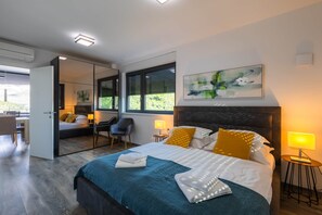 Iron/ironing board, WiFi, bed sheets - Korcula Luxury Apartments - Olive 6 (Žrnovo)