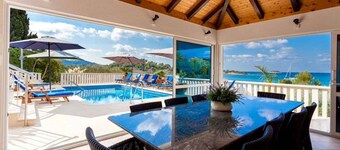 Villa with pool and terrace