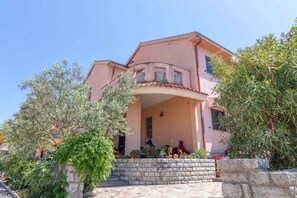 Exterior - Holiday Apartment FLORIS with Sea View (Punat)