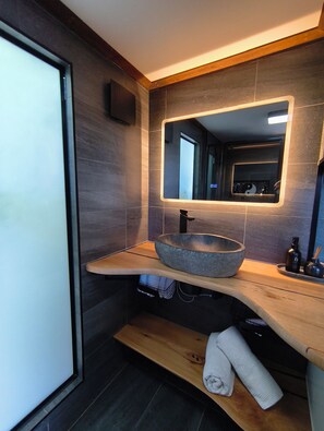 Bathroom - Boutique Tiny House Experience · Phillip Island (Sunset Strip)