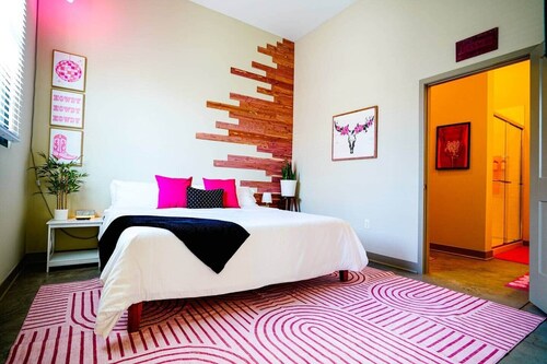 Rose Quartz Suite - NEW 2 bdrm/2 bath