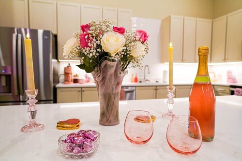 Rose Quartz Suite - NEW 2 bdrm/2 bath