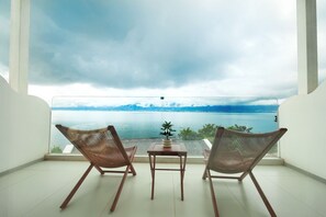 Superior Double Room, Balcony, Ocean View | Terrace/patio - Guiyue Mountain Seaview Hotel (Dali)