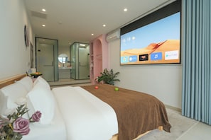 Design Double Room, Balcony, Ocean View | Bilik Mandi | Kelengkapan dandanan diri percuma, pengering rambut, selipar 