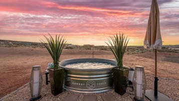 Bain à remous extérieur