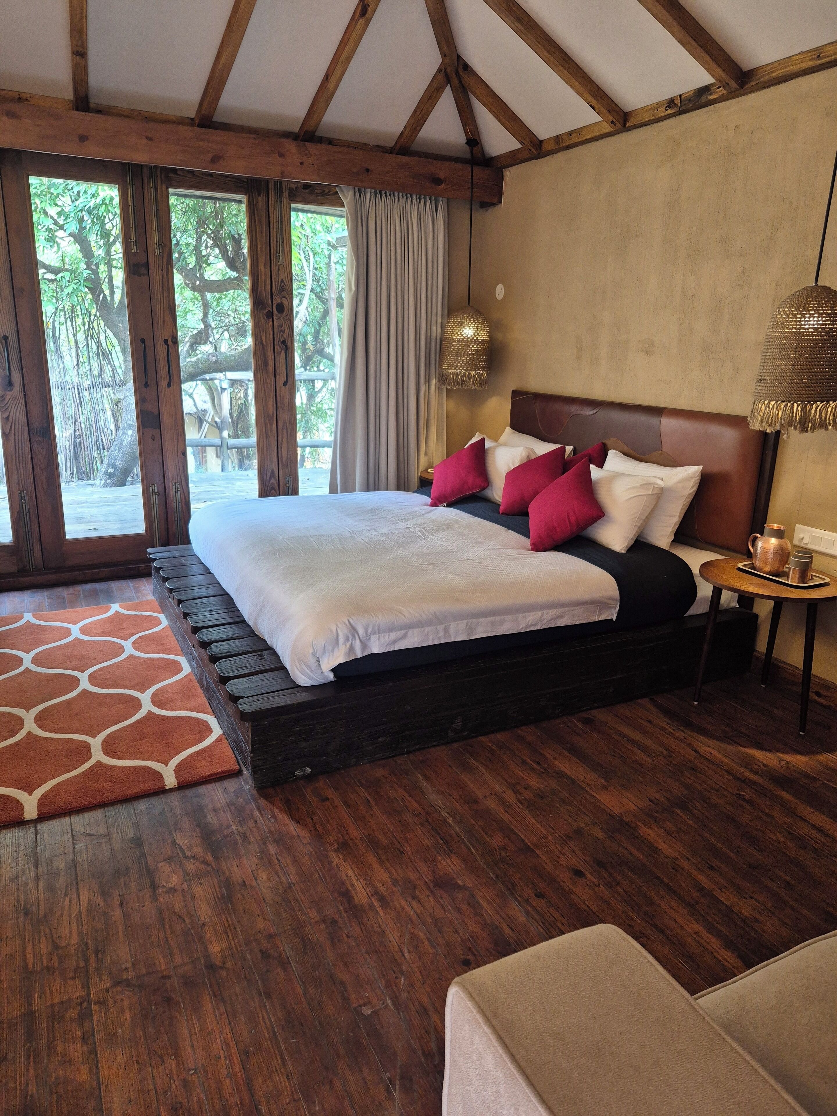 Deluxe kamer, uitzicht op bergen | Een bureau, een laptopwerkplek, gratis wifi