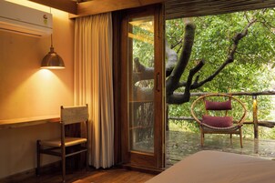 Superior Room | Desk, laptop workspace, WiFi (free)