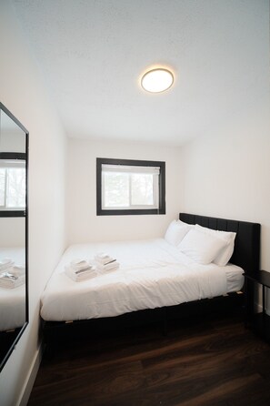 Internet, bed sheets - Chalet Mins to Blue Mountain Village | Mountain View | EV Charger | Fireplace (The Blue Mountains)