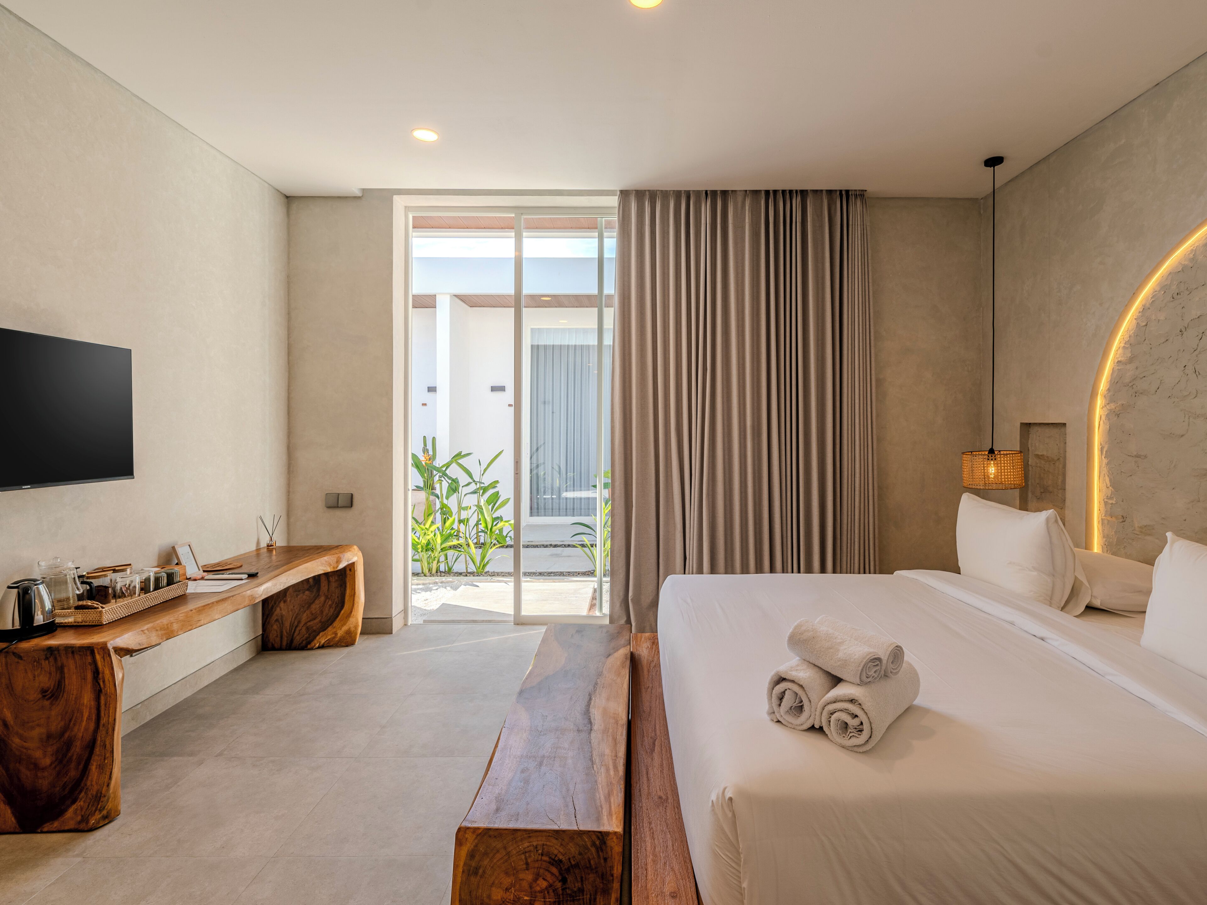 Deluxe Double Room | Premium bedding, down comforters, minibar, in-room safe