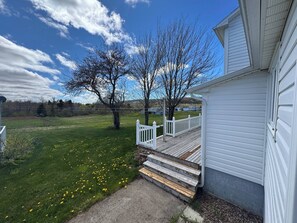 Terrace/patio - The Red Farm Suite at The Red Farm (Howie Centre)
