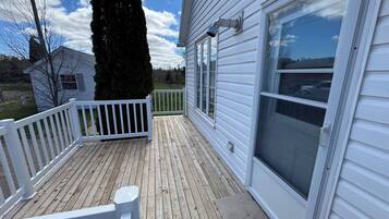 House, 1 Bedroom, Balcony | Property entrance