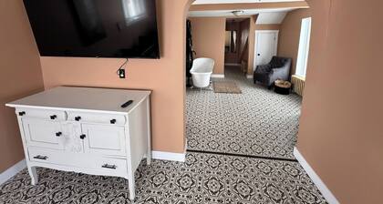 The Red Farm Suite at The Red Farm