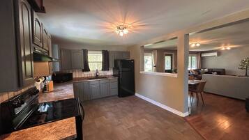 Maison, 3 chambres, balcon | Intérieur