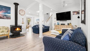 Smart TV, fireplace - Silverleaves Sensation At The Beach (Silverleaves)