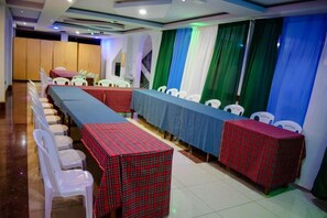 Meeting facility - The Joy Hotel Voi (Voi)