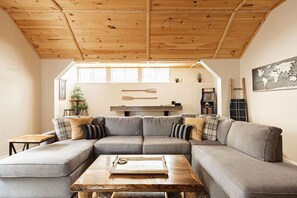 TV, fireplace, video games, DVD player - Elevated Escape | Bocce, Frisbee Glf, Walk to Town (Big Bear Lake)