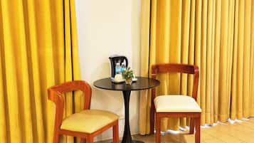 Deluxe Room | Dining