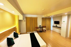 Free WiFi - Foura Suites Makati (Makati City)