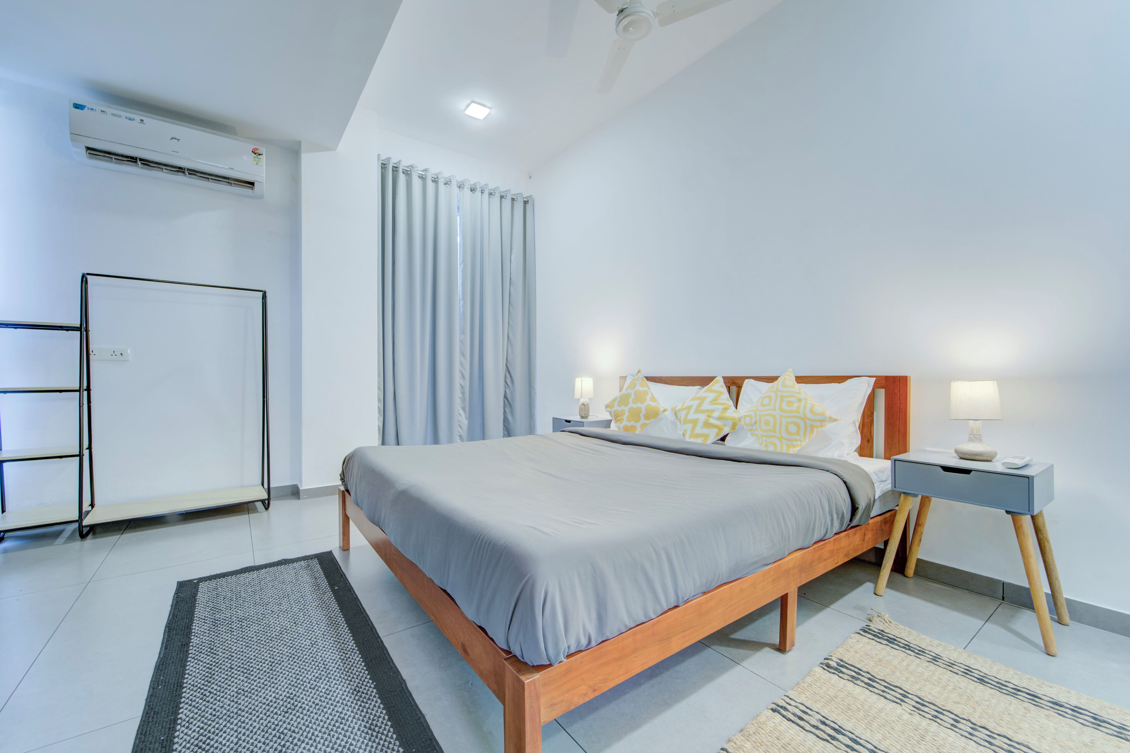 Deluxe Double Room | Iron/ironing board, free WiFi