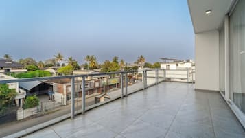 Deluxe Double Room | Terrace/patio
