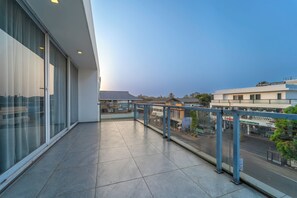 Deluxe tweepersoonskamer | Terrein van de accommodatie