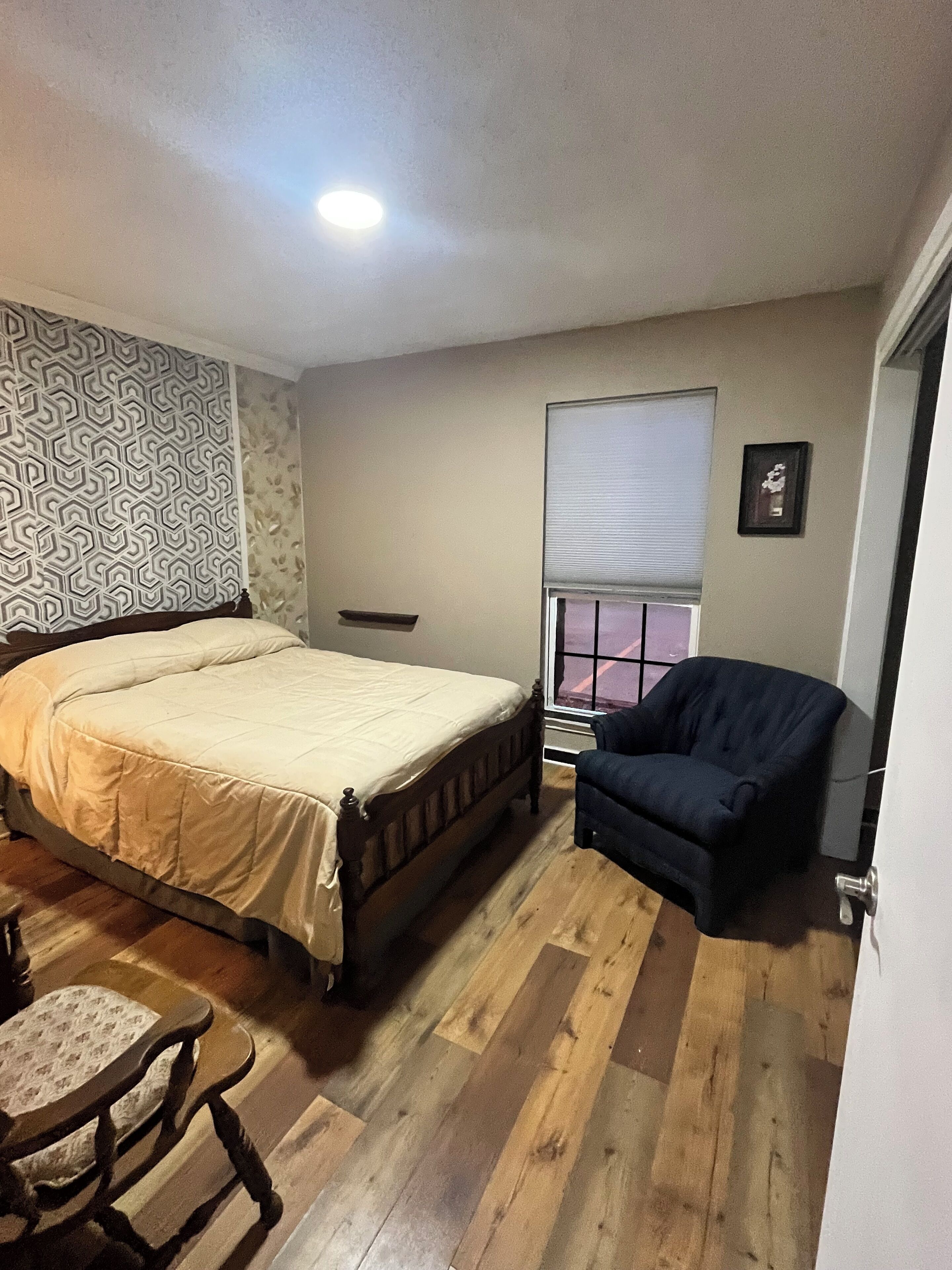 2 bedrooms, bed sheets