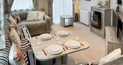 2 bedroom accommodation in Burnham-on-Sea