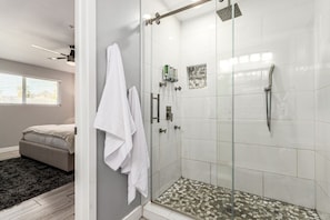 Hair dryer, towels - Walk 2 Old Town! Heated Pool 6BR/8 Beds/4Bath (Scottsdale)