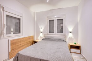 Room - Thermaic Gulf Breeze Apartment – Sleeps 4 by ΜΡS (Thessaloniki)