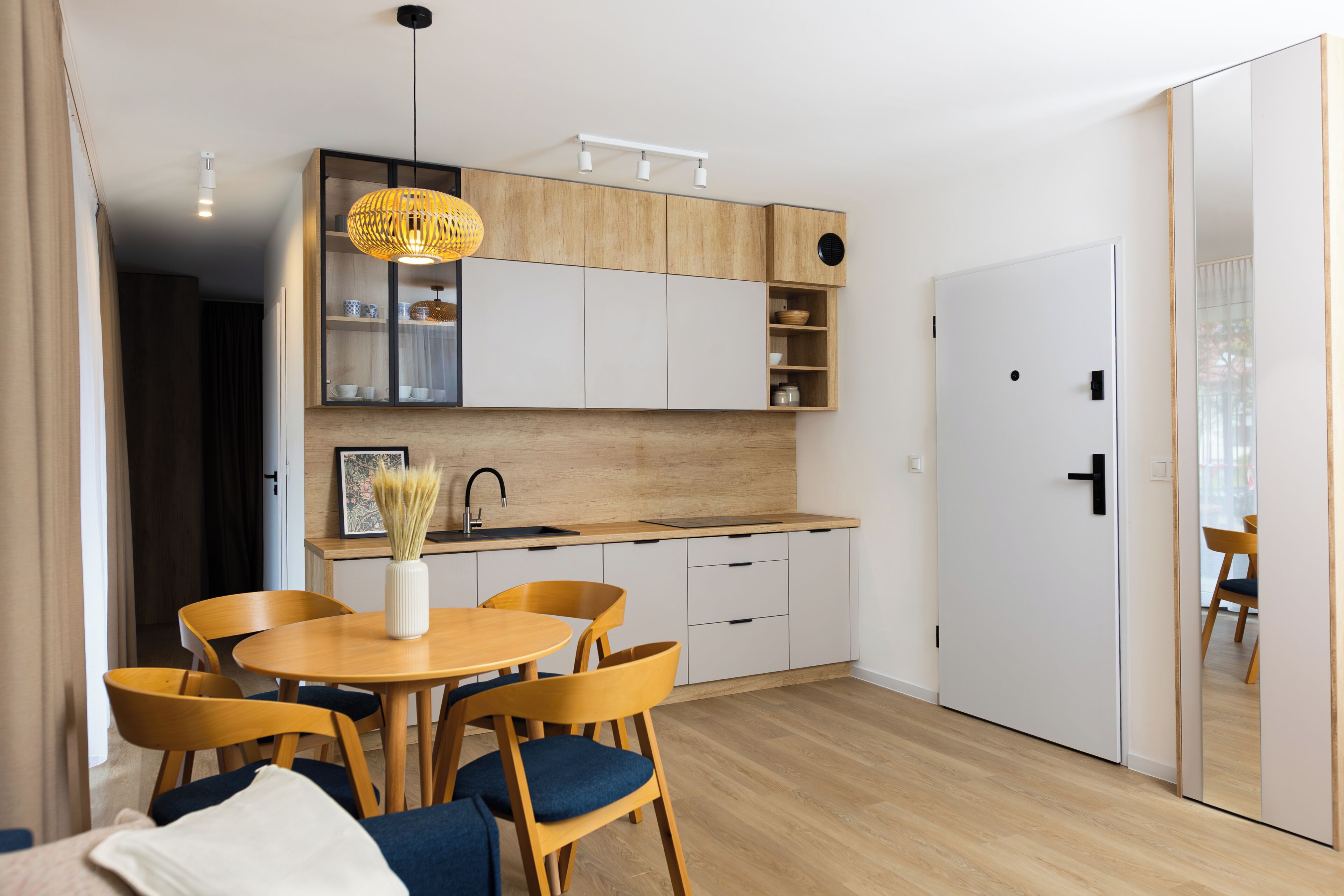 Fridge, stovetop, dishwasher, coffee/tea maker