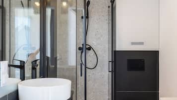 Apartment, Balcony | Bathroom | Shower, hair dryer, towels, soap