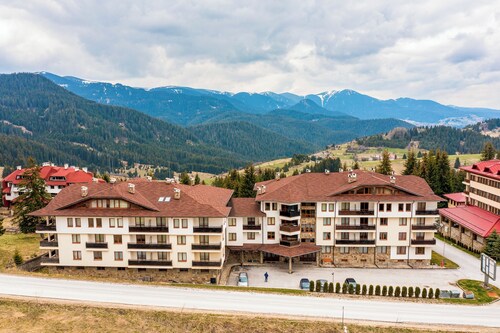 Welcoming 1-bedroom apartment in charming Stoykite for your stay