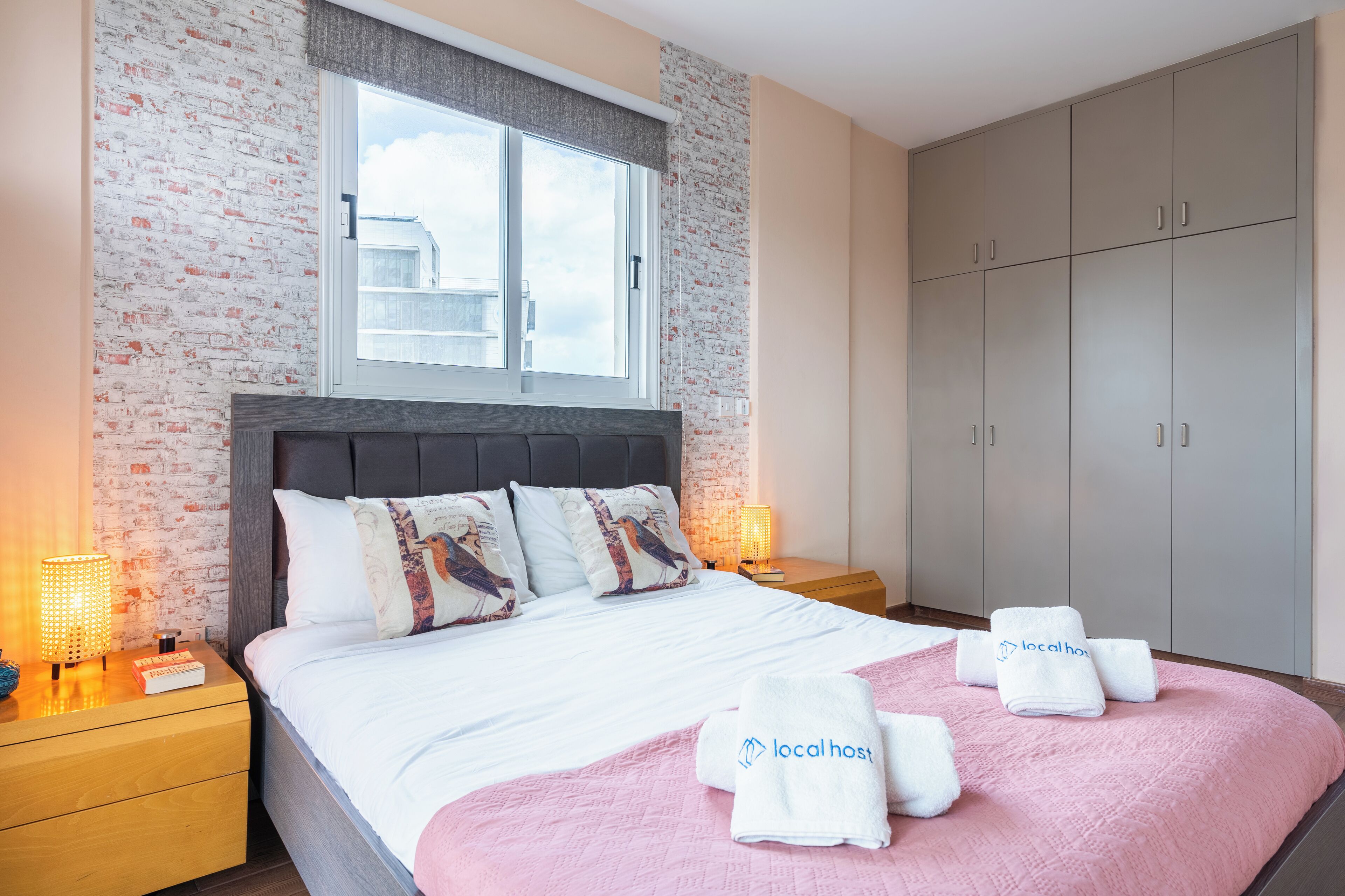 公寓, 2 间卧室, 厨房, 城市景观 | 埃及棉床单、高档床上用品、遮光窗帘、熨斗/熨衣板