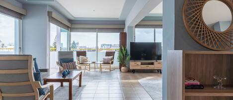 Apartment, 2 Bedrooms, Kitchen, City View | Interior