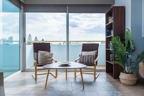 Apartment, 2 Bedrooms, Kitchen, City View | Living room | Smart TV, Netflix, streaming services - Melograno 2-BR Apt. & Terrace in Larnaca (Larnaca)