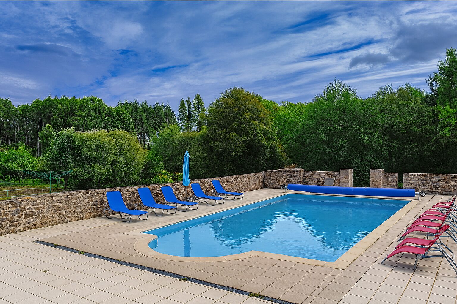 Piscine extérieure, piscine chauffée