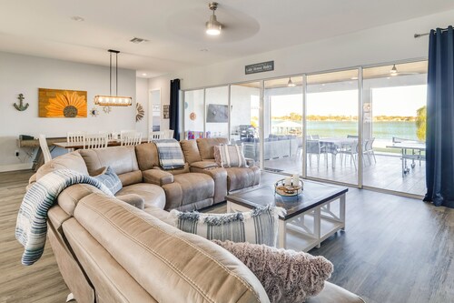 Poolside Paradise & Boat Dock! Haven on Lake Clay