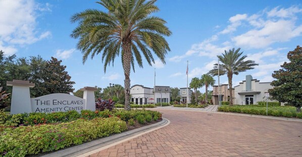 Property grounds - 1067 3BR Luxury Resort House by Disney Orlando (Davenport)