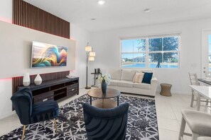 TV - 1067 3BR Luxury Resort House by Disney Orlando (Davenport)