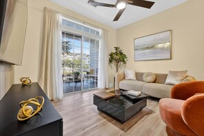 TV - 3176-205 Resort Pool Condo Apt near Disney (Kissimmee)
