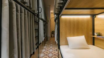 Asrama Umum Basic, pemandangan kota | Setrika/meja setrika dan Wi-Fi gratis