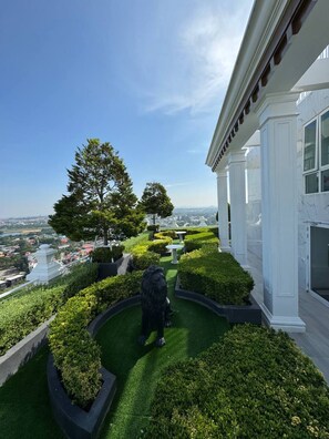 Property grounds - GSR-Empire Tower (Pattaya)